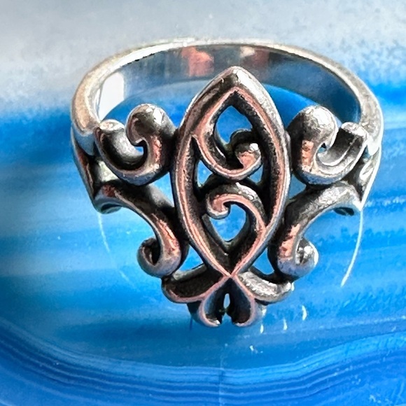 James Avery Retired Sterling Script Ichthus Scrolled Ring Fish